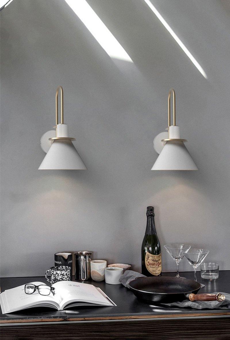 Lustra Wall Lamp Black Gold Minimalist