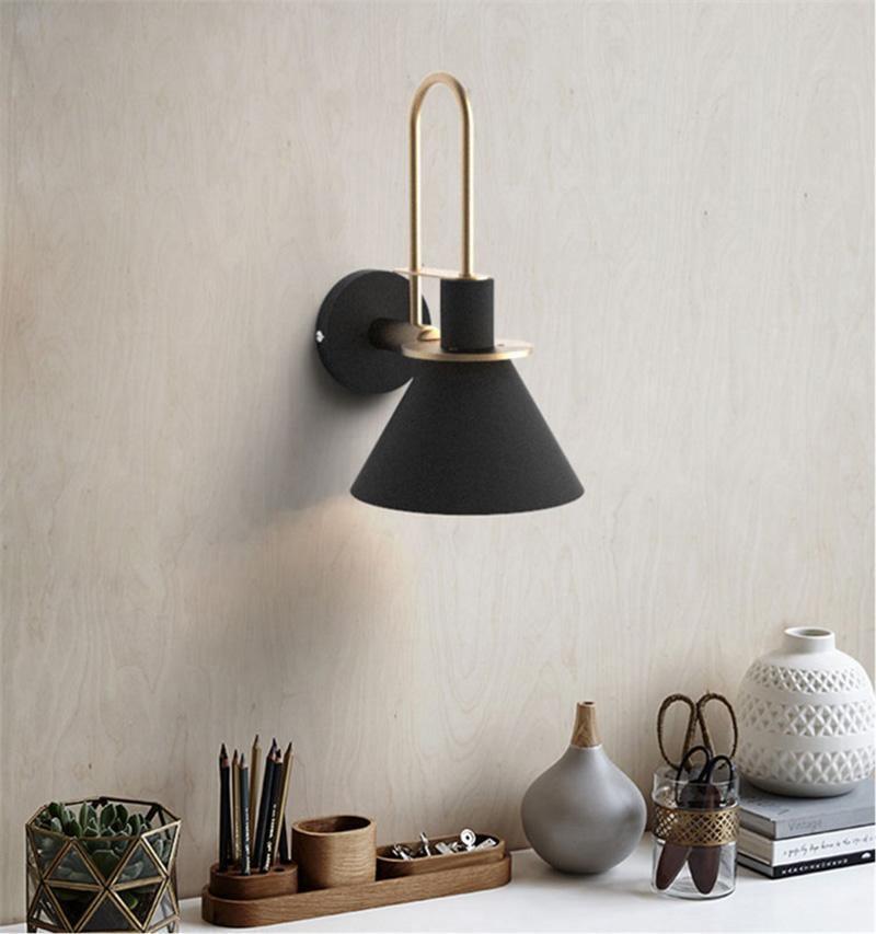 Lustra Wall Lamp Black Gold Minimalist