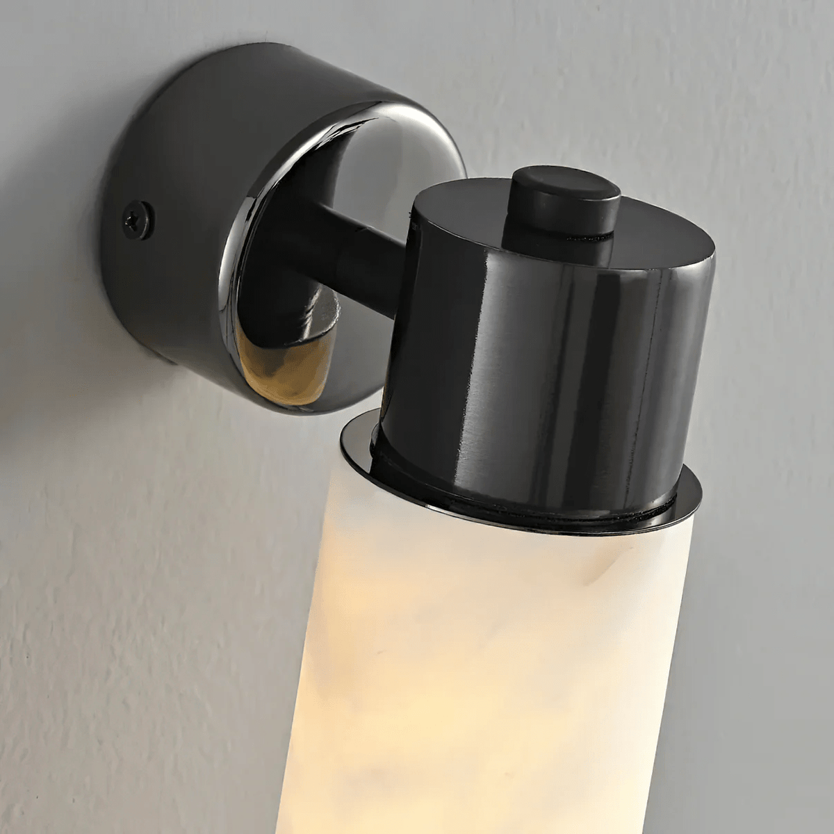 Eurthaeth Alabaster Brass Wall Light