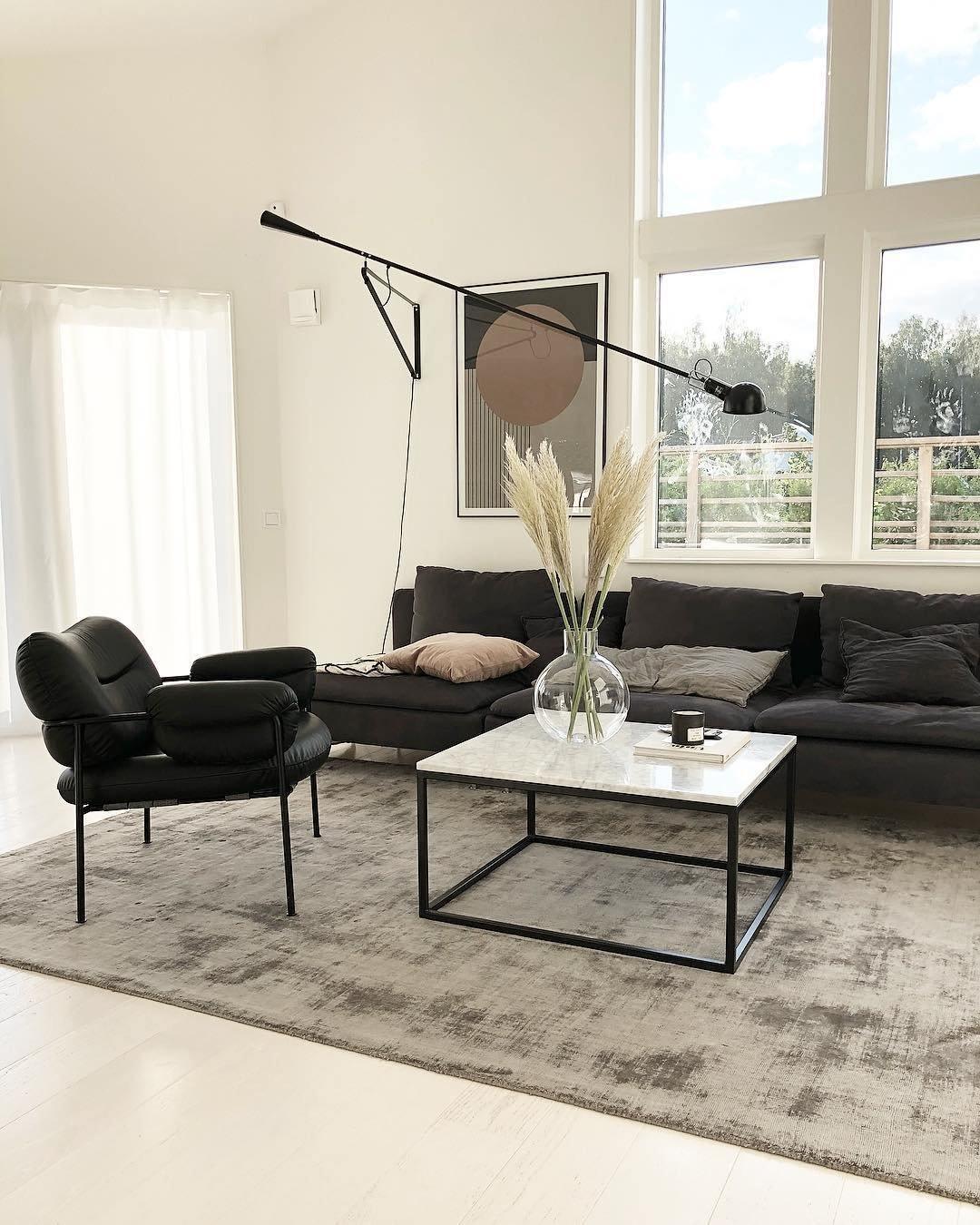 Aella Modern Minimalist Long Arm Wall Lamp