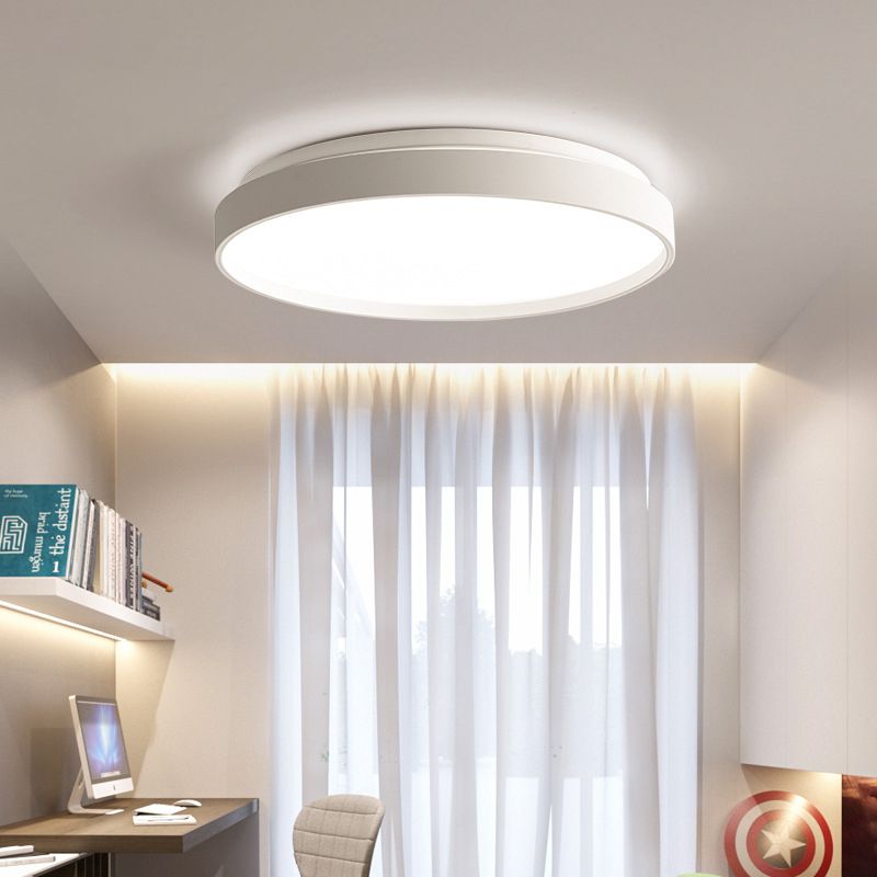 Arisha Minimalist Round Acrylic Flush Mount Ceiling Light