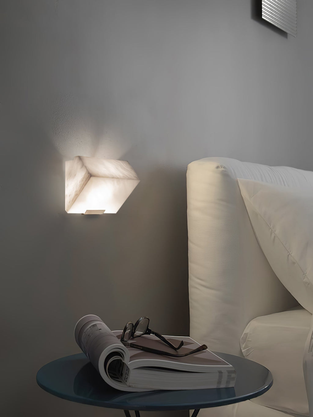 Dione Alabaster Wall Lamp