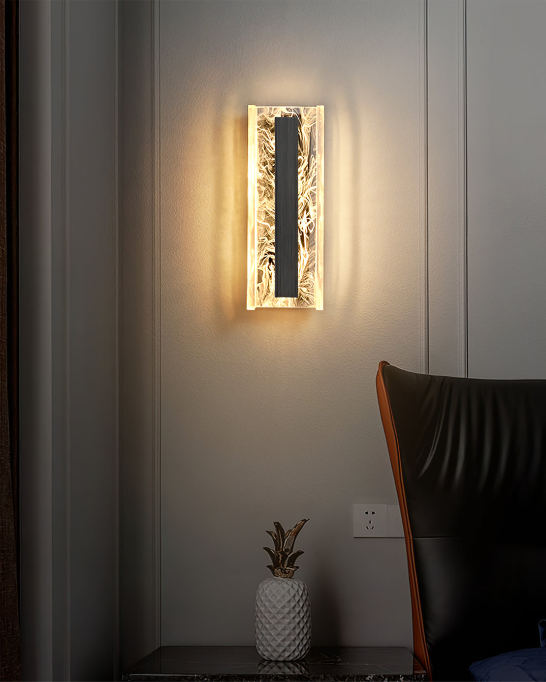 Alberta Wall Lamp Modern Textured Glass Sconce
