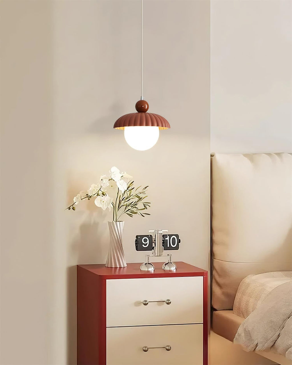 Alien Retro Charm Pendant Light