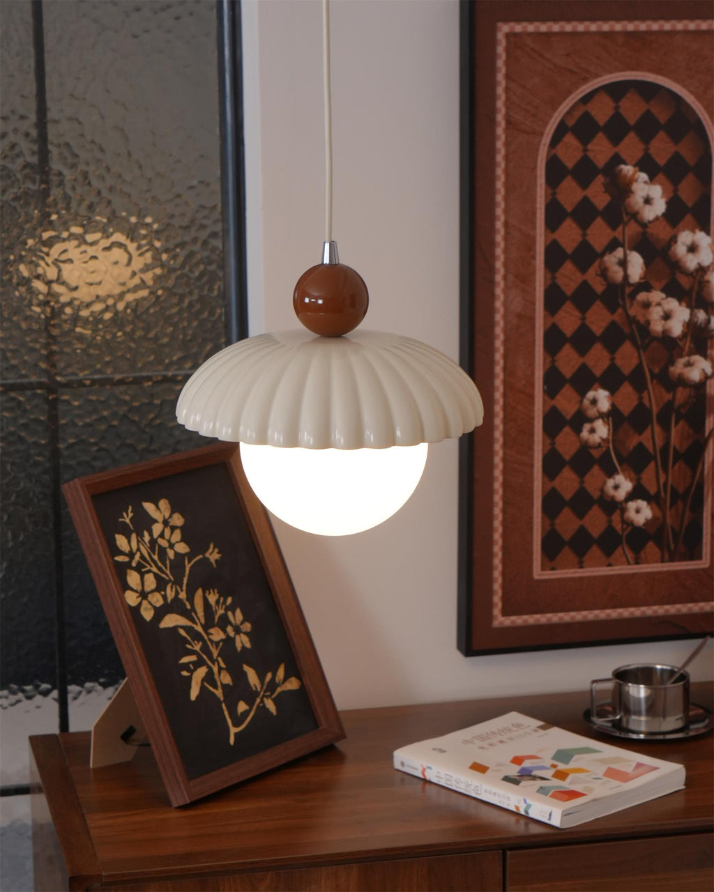 Alien Retro Charm Pendant Light