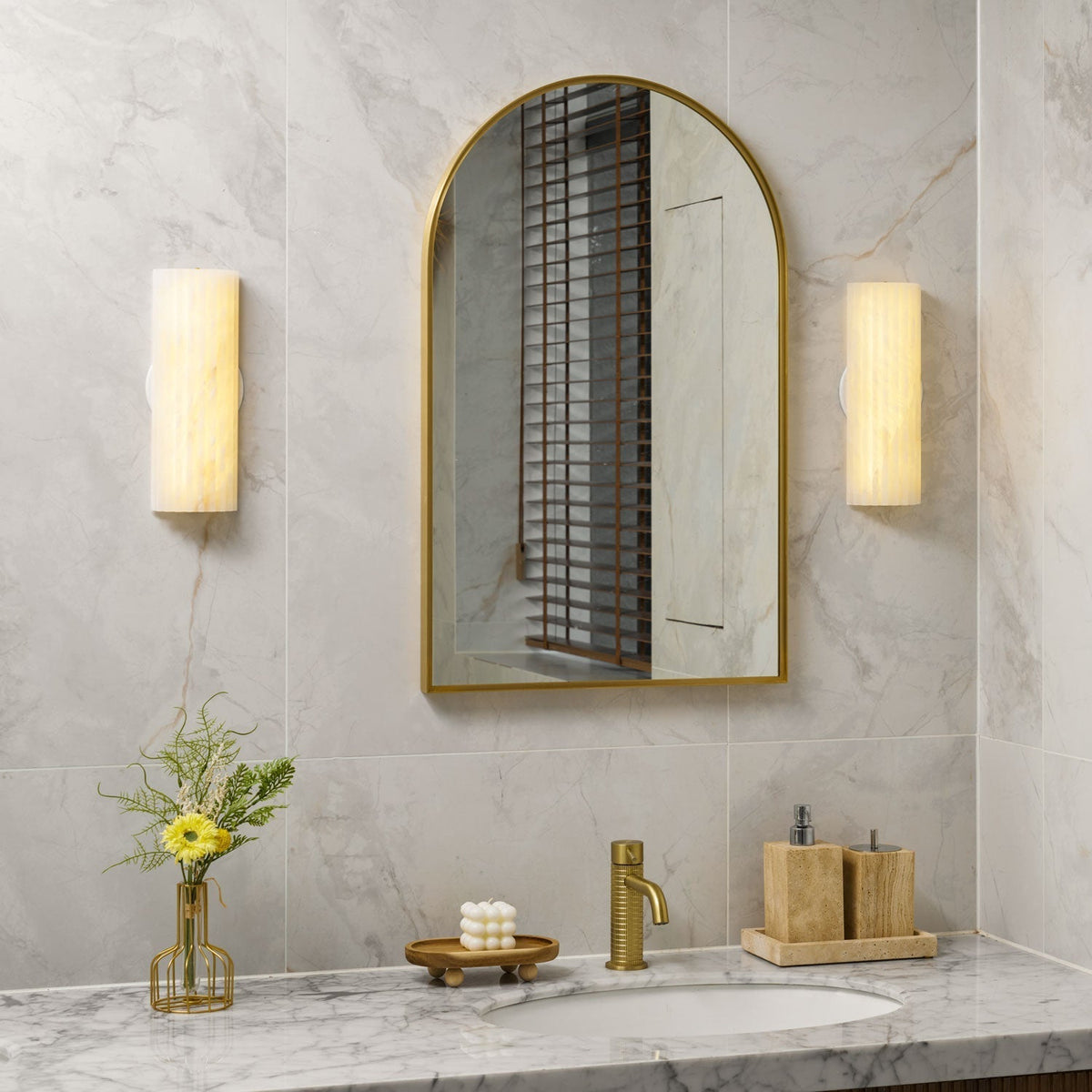 Orcarion Alabaster Wall Light - image 6