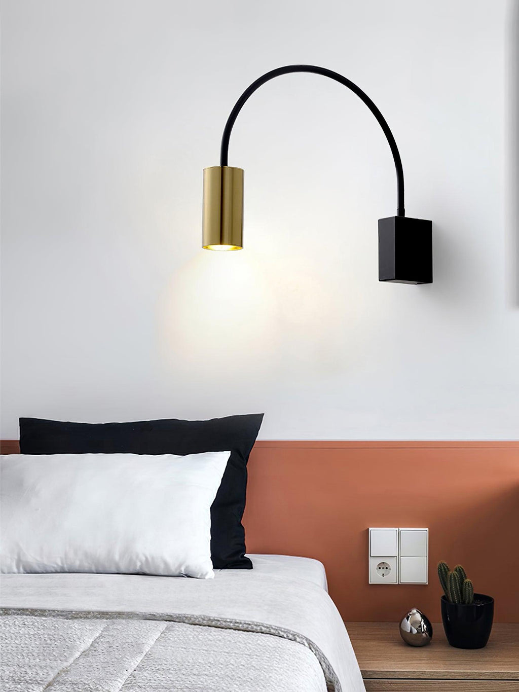 Zevace Contemporary Wall Lamp