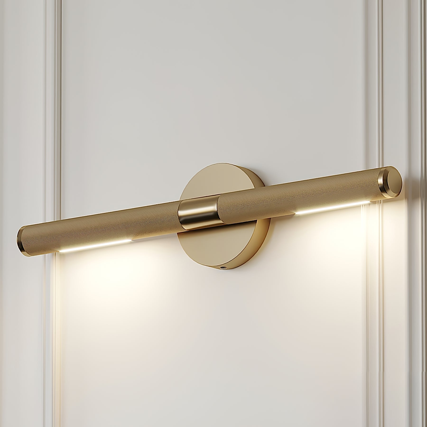 Solvain Modern Brass LED Wall Light