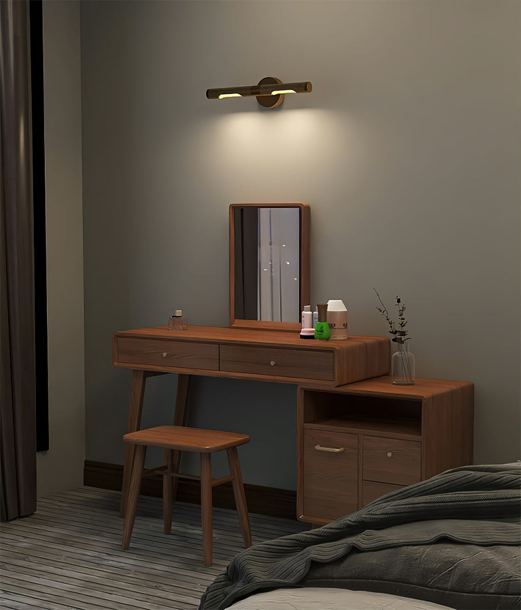 Solvain Modern Brass LED Wall Light