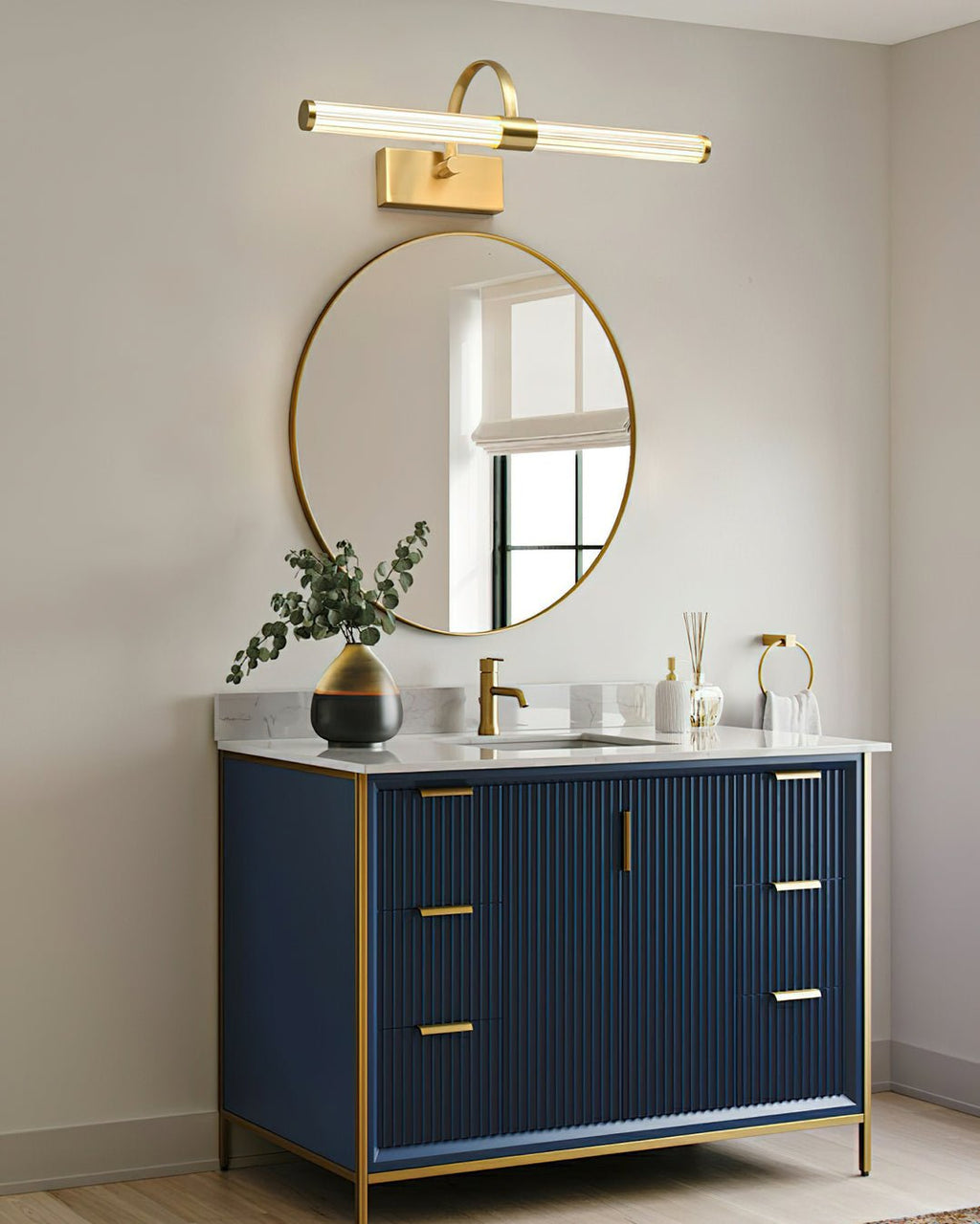 Beryl Modern Minimalist Brass Wall Light