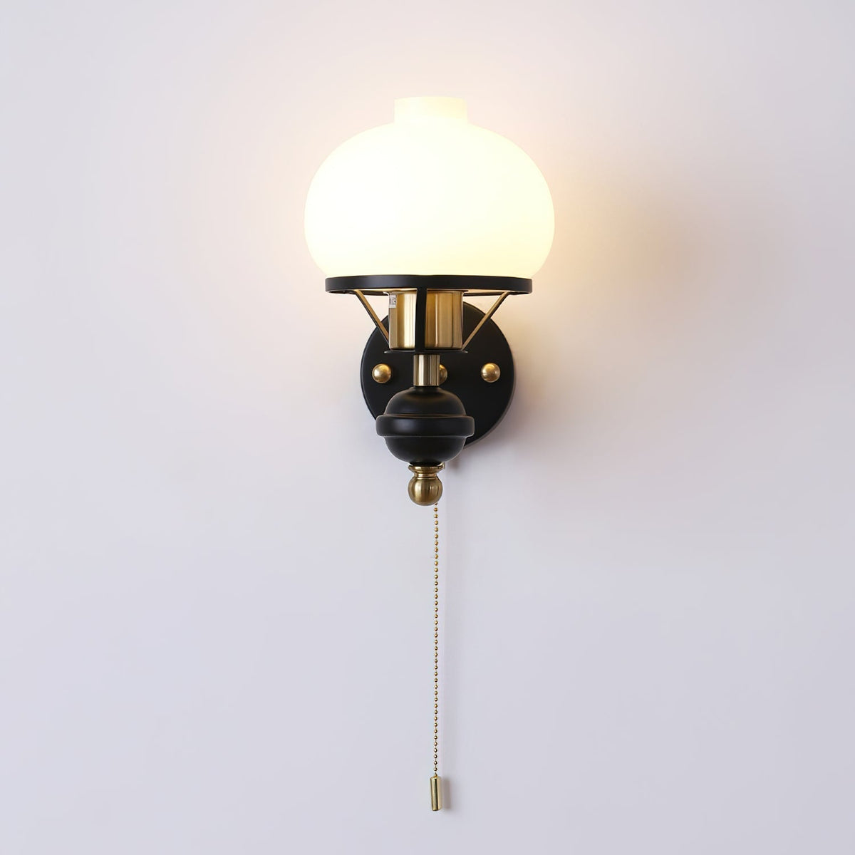 Aurum Balck Wall Light  pull-chain switch