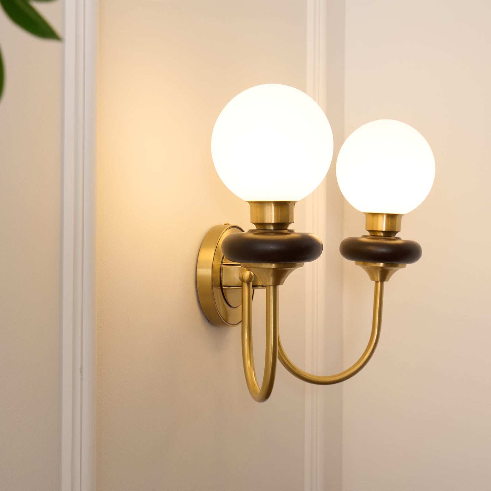 Perry Wall Lamp Premium Nordic Art Walnut Glass