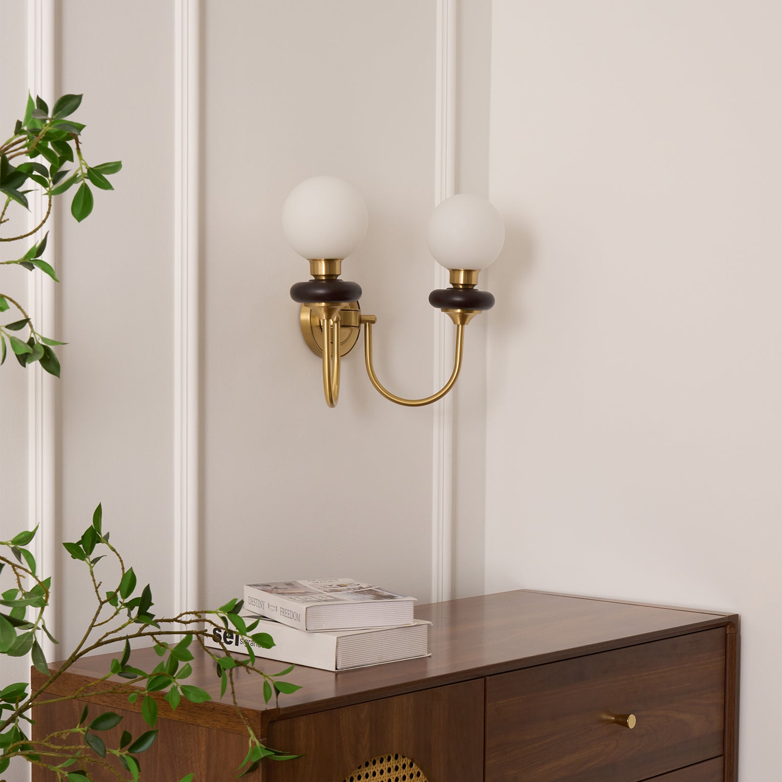 Perry Wall Lamp Premium Nordic Art Walnut Glass