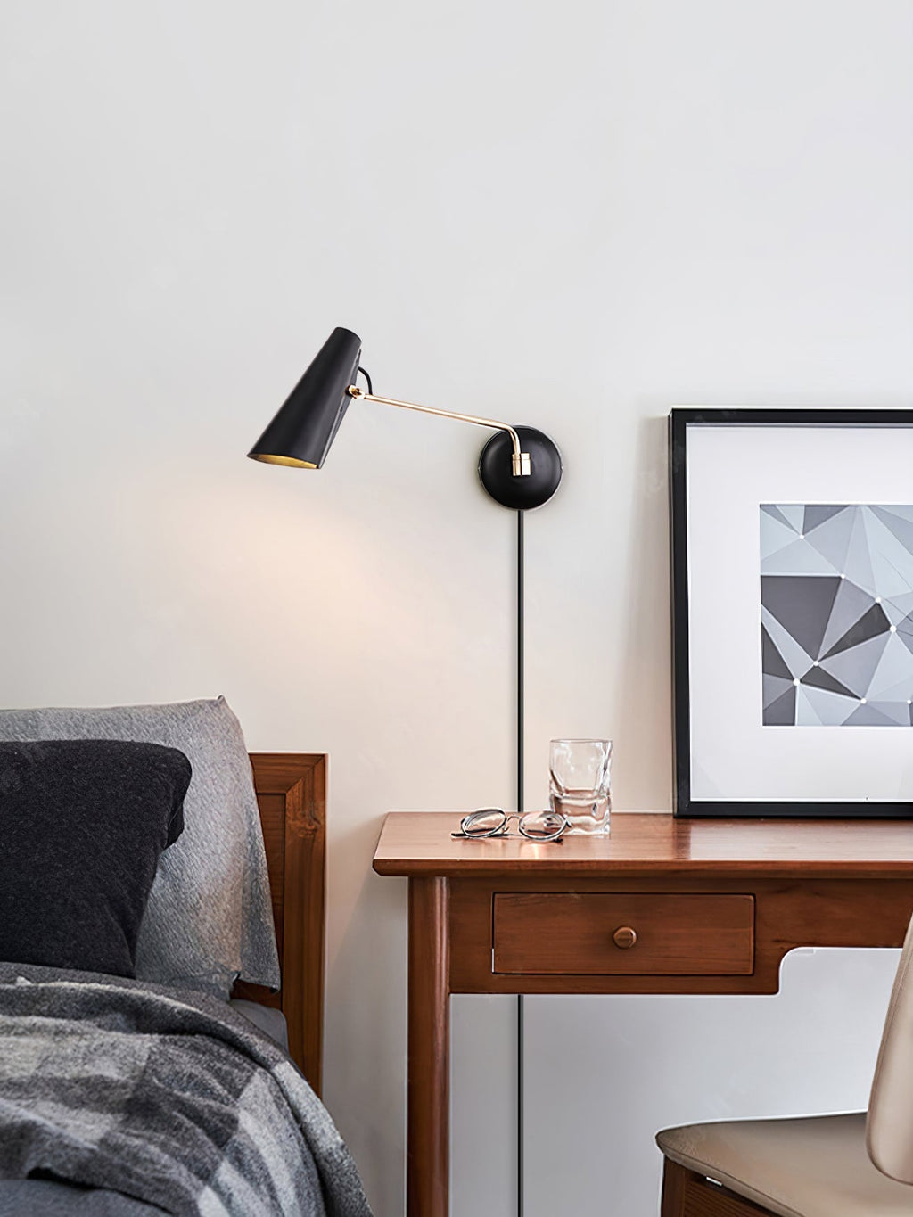 Izoren Elegance Birdy Plug-in Wall Lamp