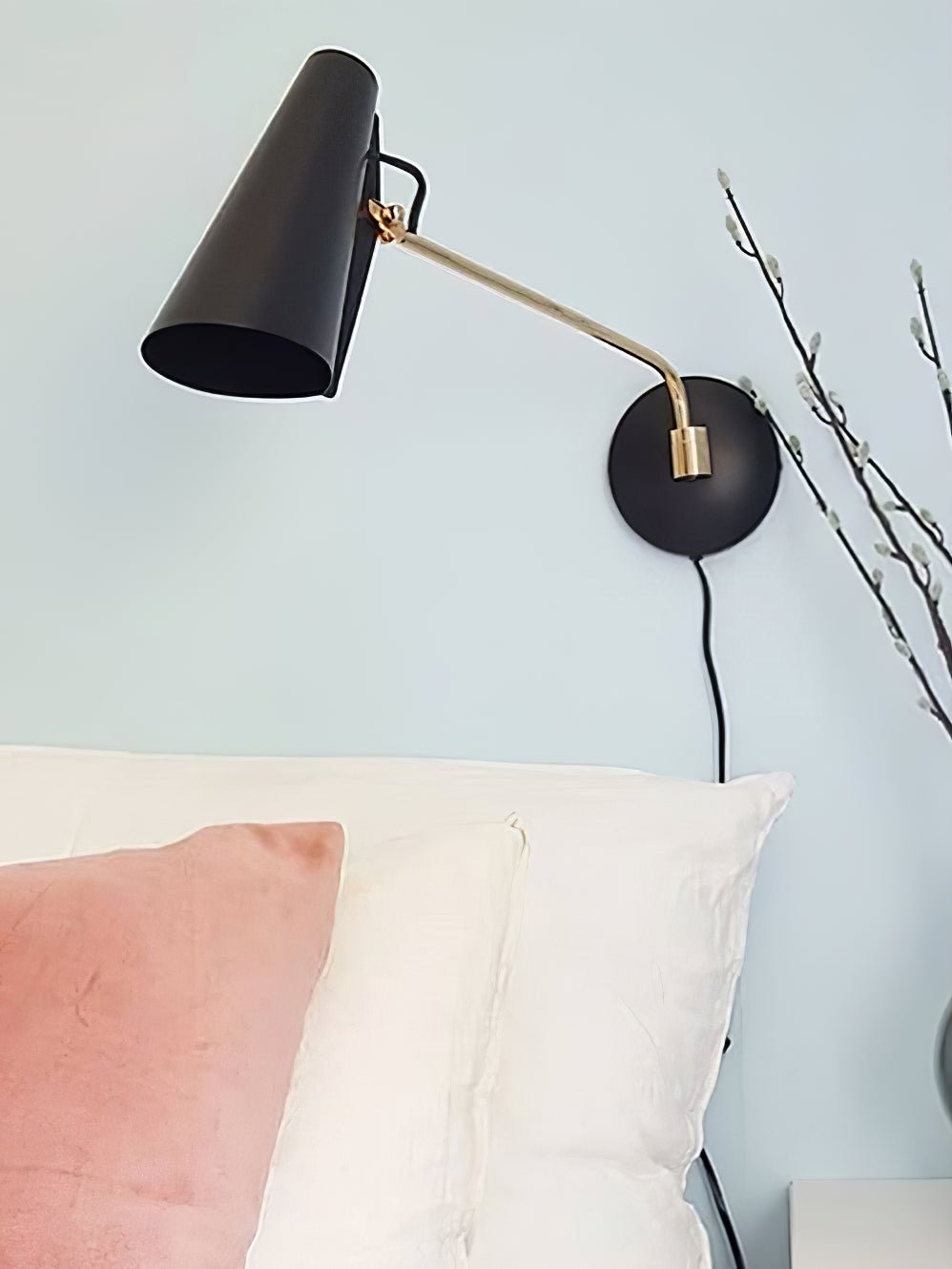 Izoren Elegance Birdy Plug-in Wall Lamp