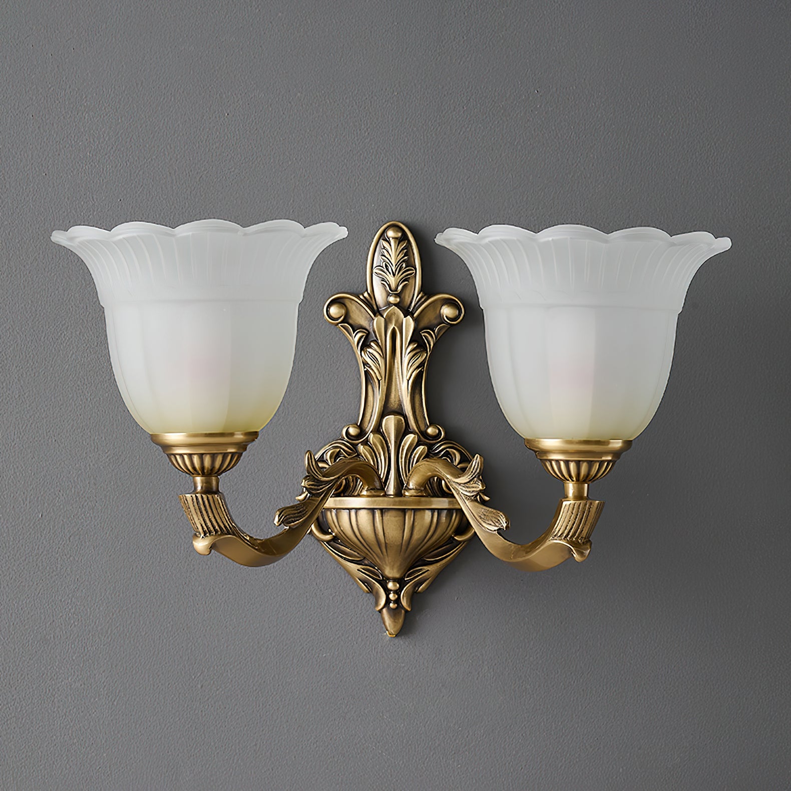 Sifuvyd Luxury Flower Brass Glass Sconce