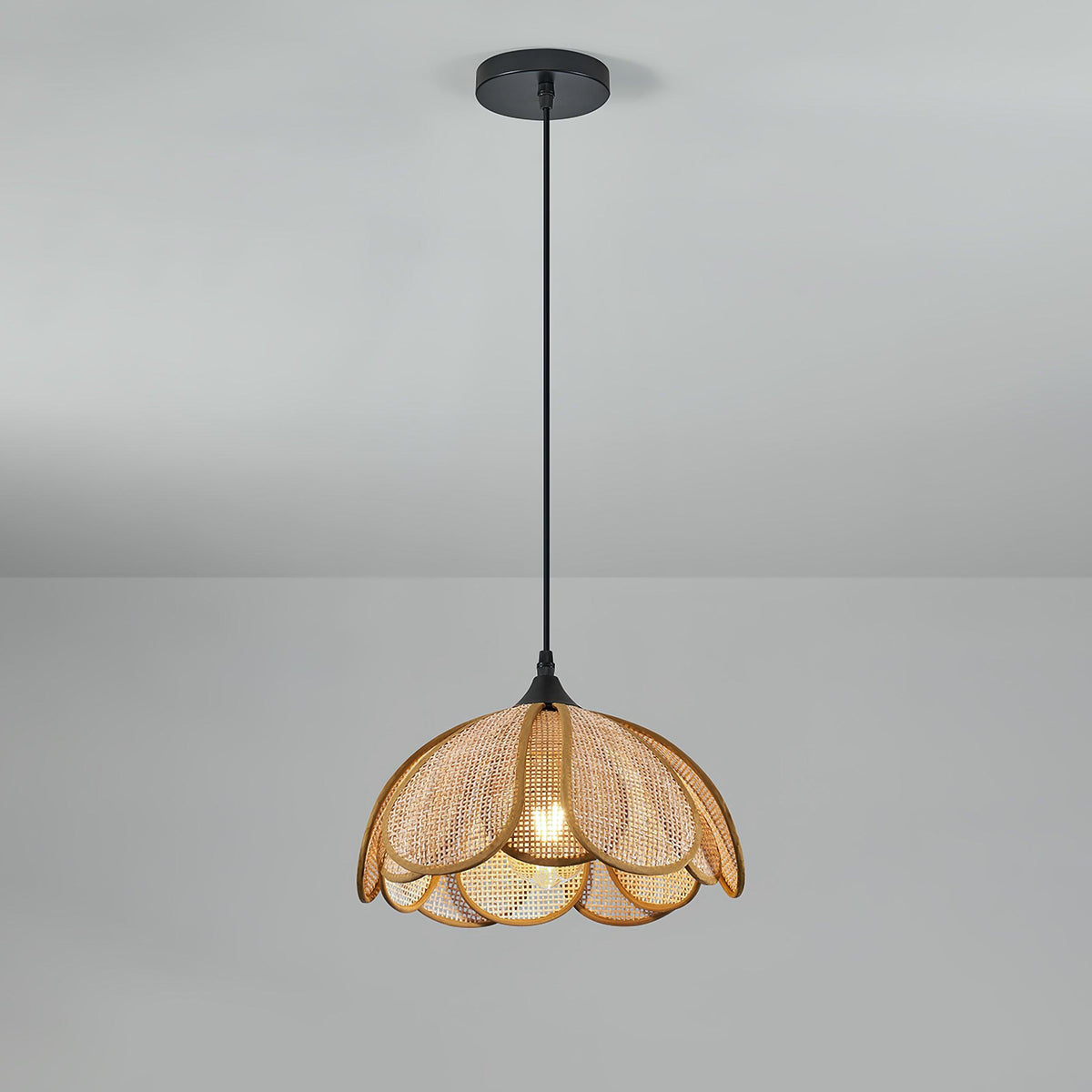 Eurvinel Elegance Bloom Rattan Fabric Pendant Lamp