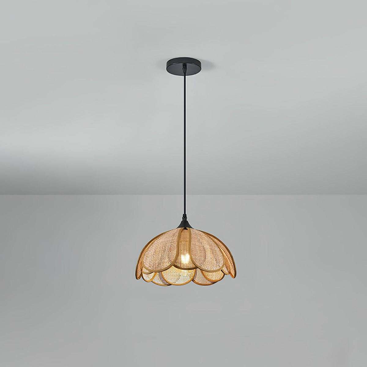 Eurvinel Elegance Bloom Rattan Fabric Pendant Lamp
