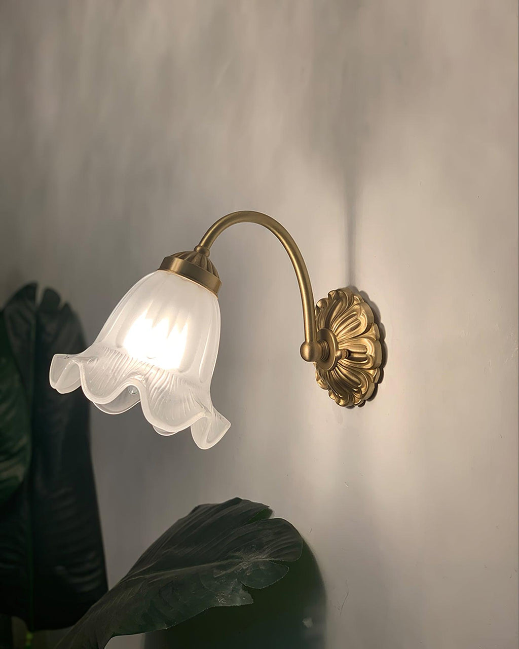Florer Vintage Glass Sconce