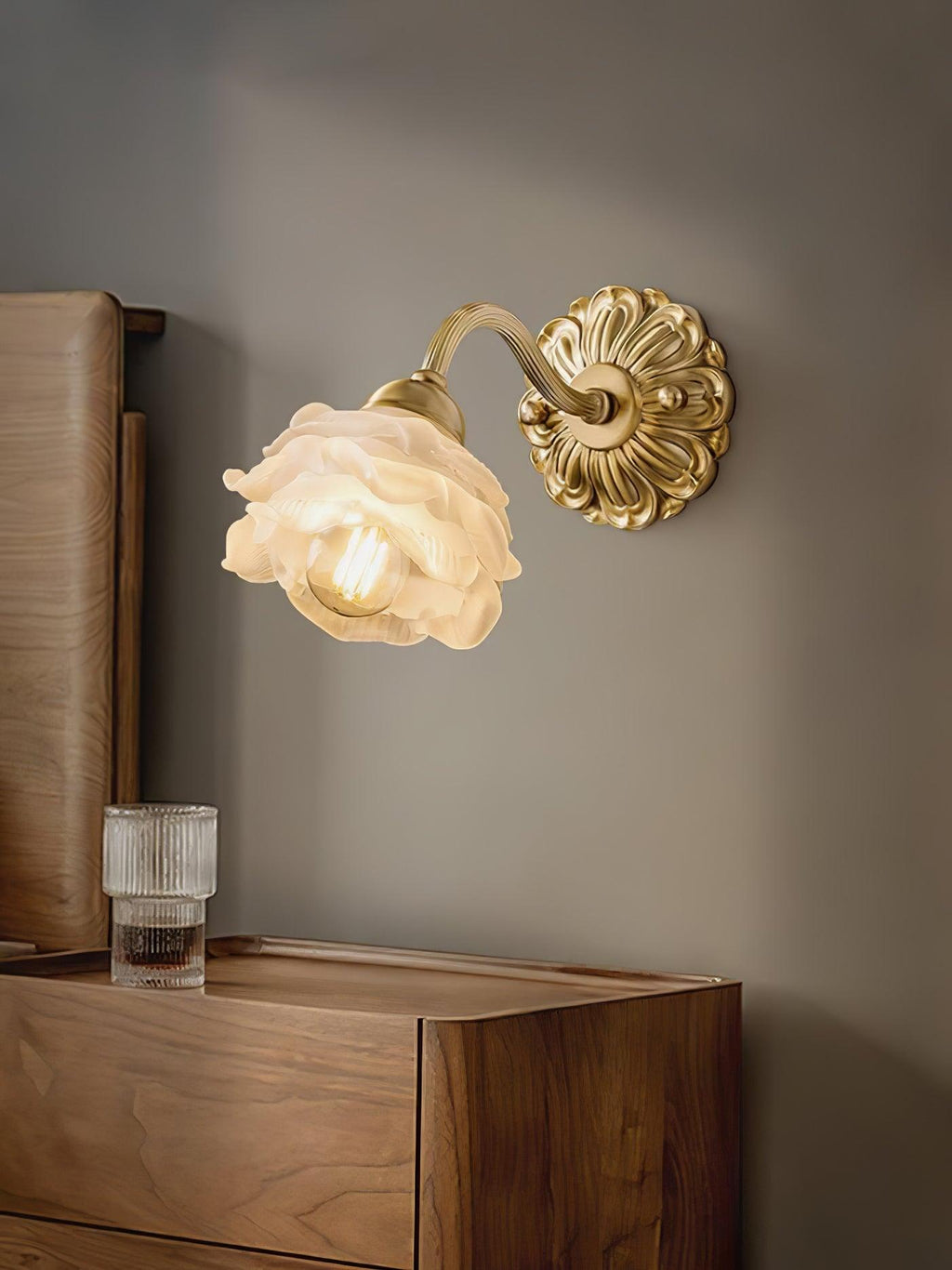 Drifte Brass Floral Luxury Wall Lamp