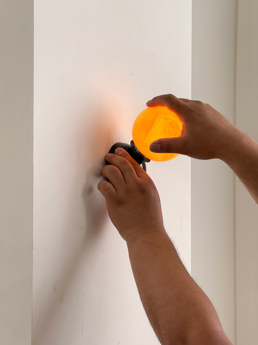 Arca Modern Minimalist Eclipse Mrable Wall Lamp