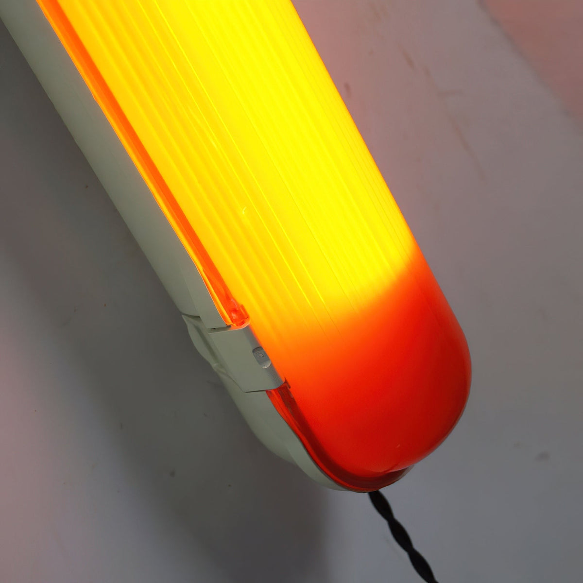 Joy Plug-in Red Wall Lamp