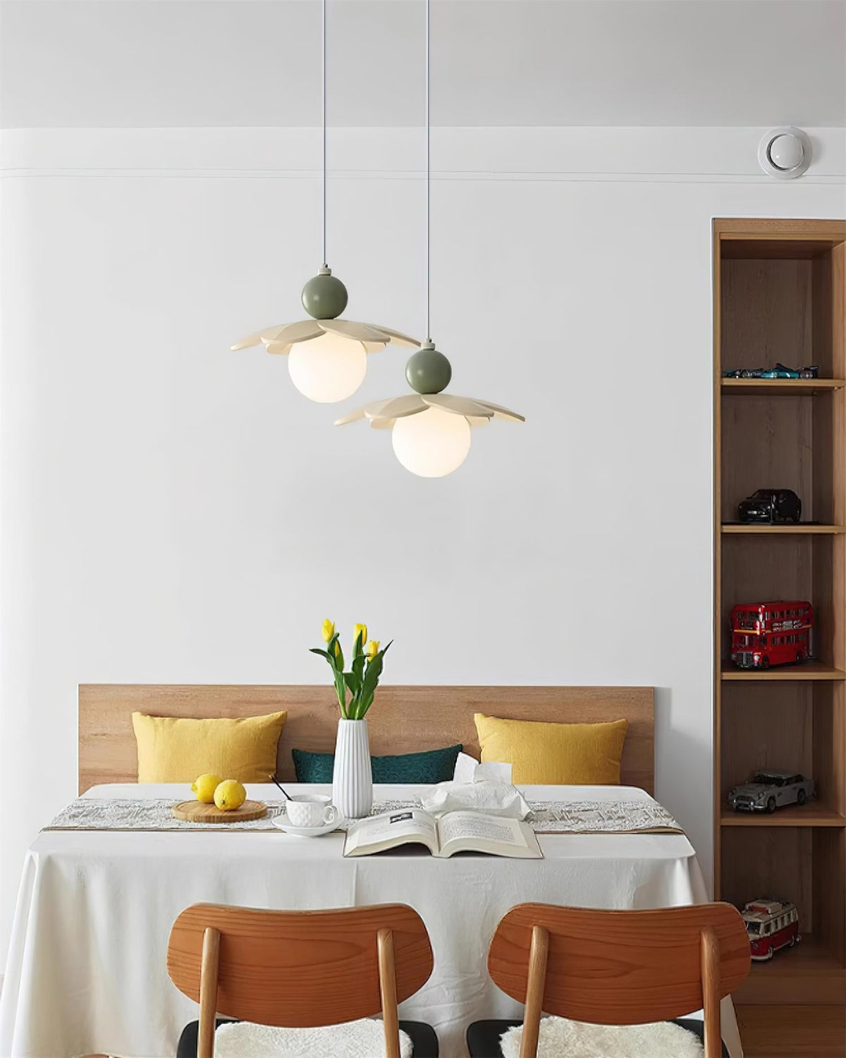Fiora Flower Pendant Light