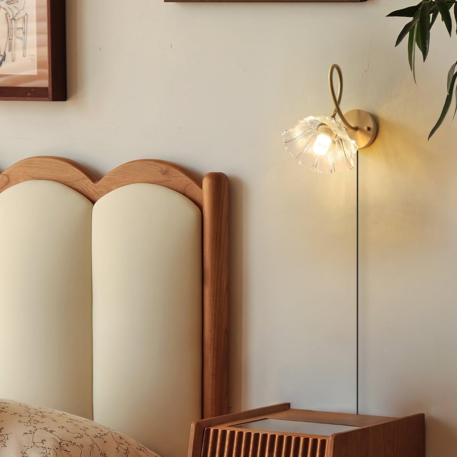 Aurora Glass Petal  Plug In /Hardwire Wall Lmap