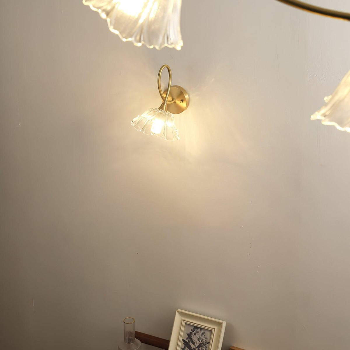 Aurora Glass Petal  Plug In /Hardwire Wall Lmap