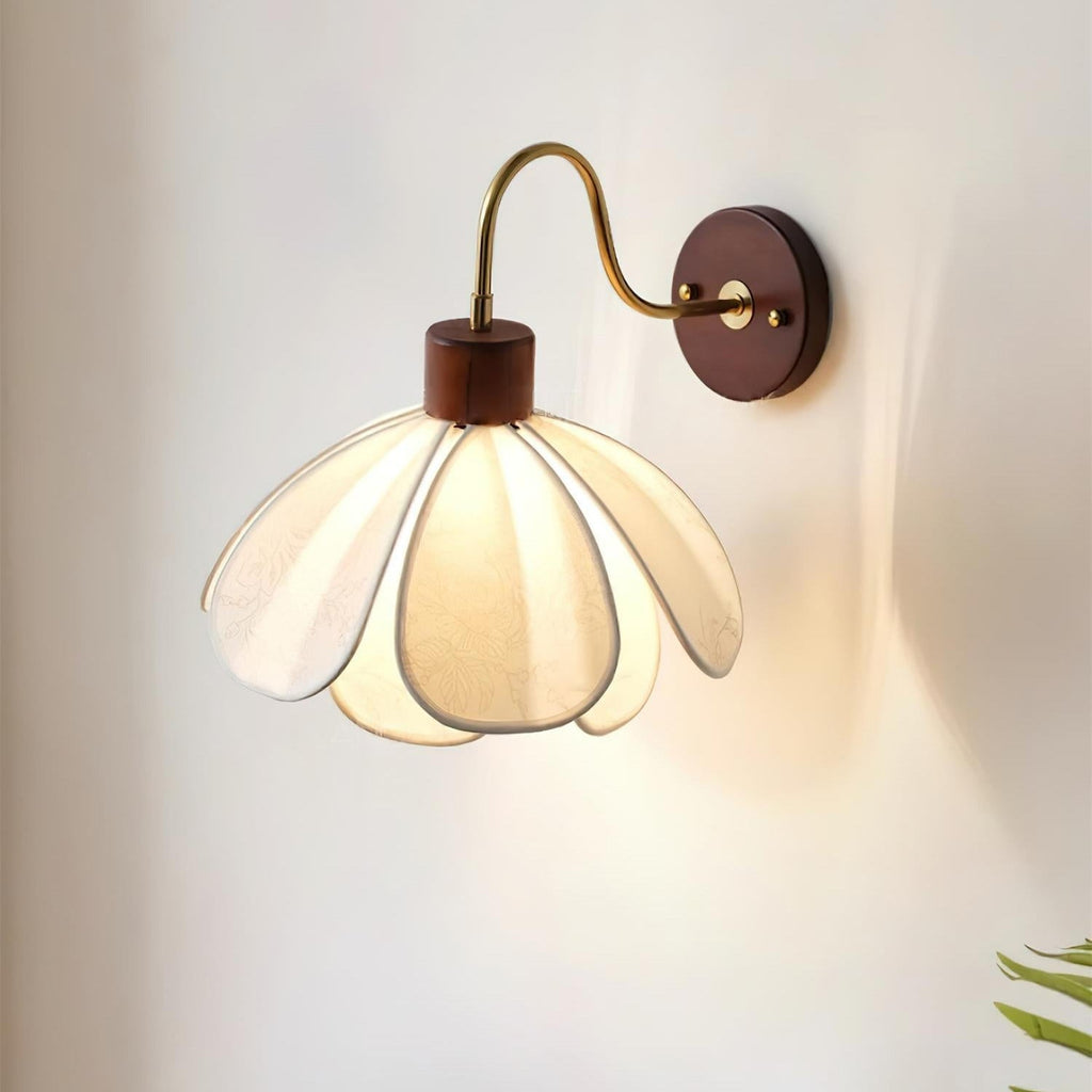 Ritta Vintage Floral Wall Lamp