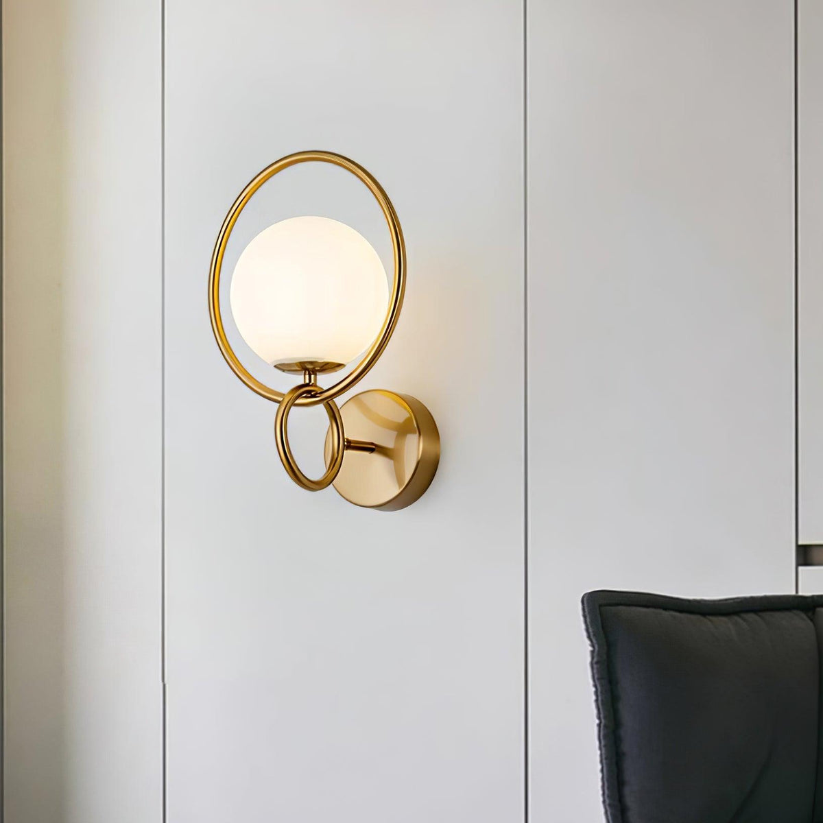 Jaxon Minimalist Wall Lamp