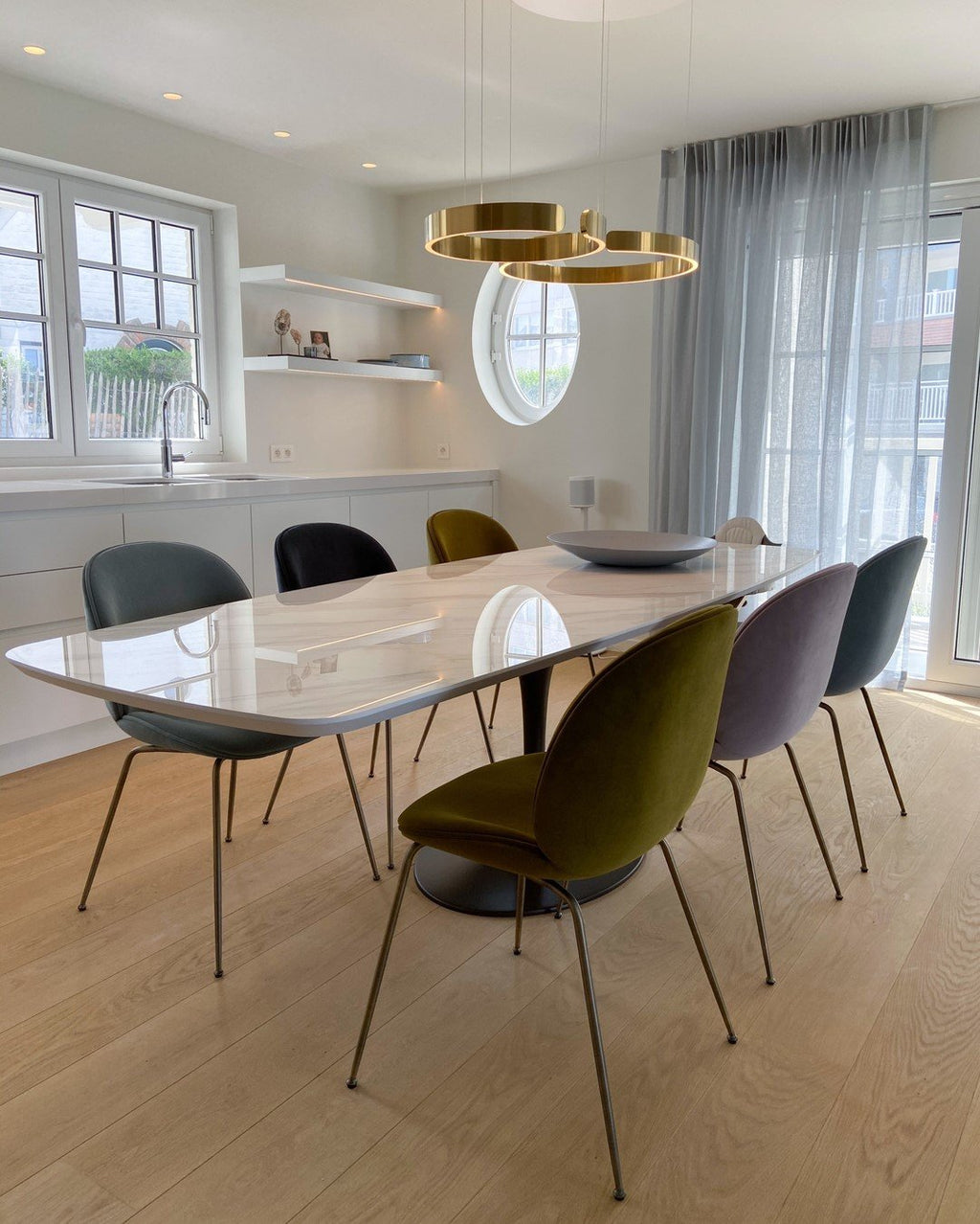 Zelaeora Modern Minimalist Chandelier