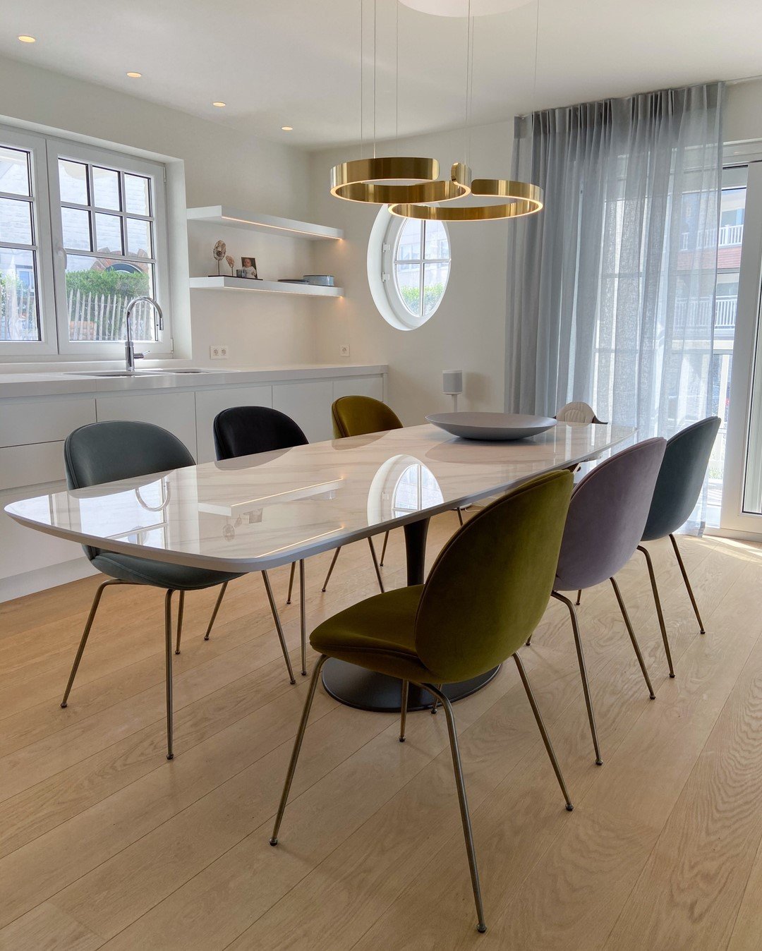 Zelaeora Modern Minimalist Chandelier