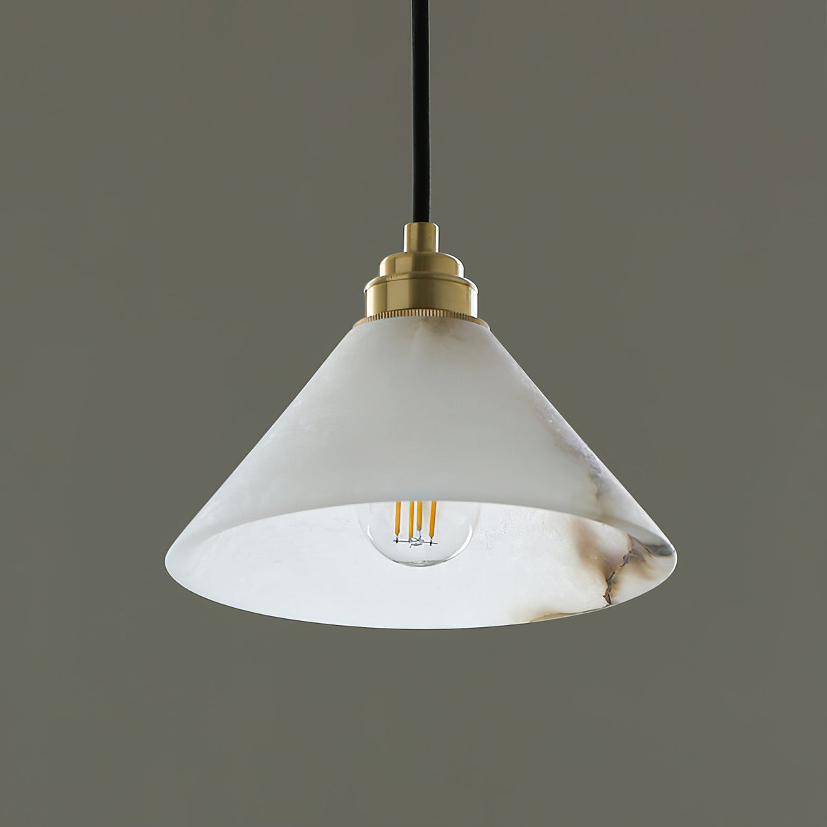 Xen Modern Minimalist Brass Alabaster Pendant Lamp