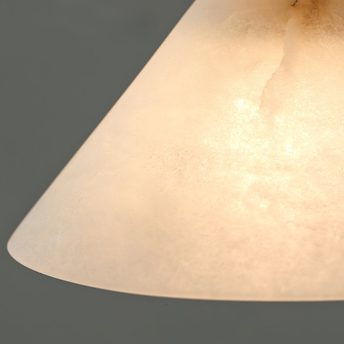 Xen Modern Minimalist Brass Alabaster Pendant Lamp