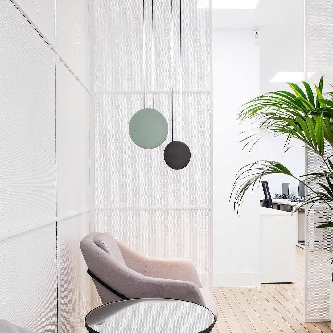 Averis Resin Artistic Pendant Light