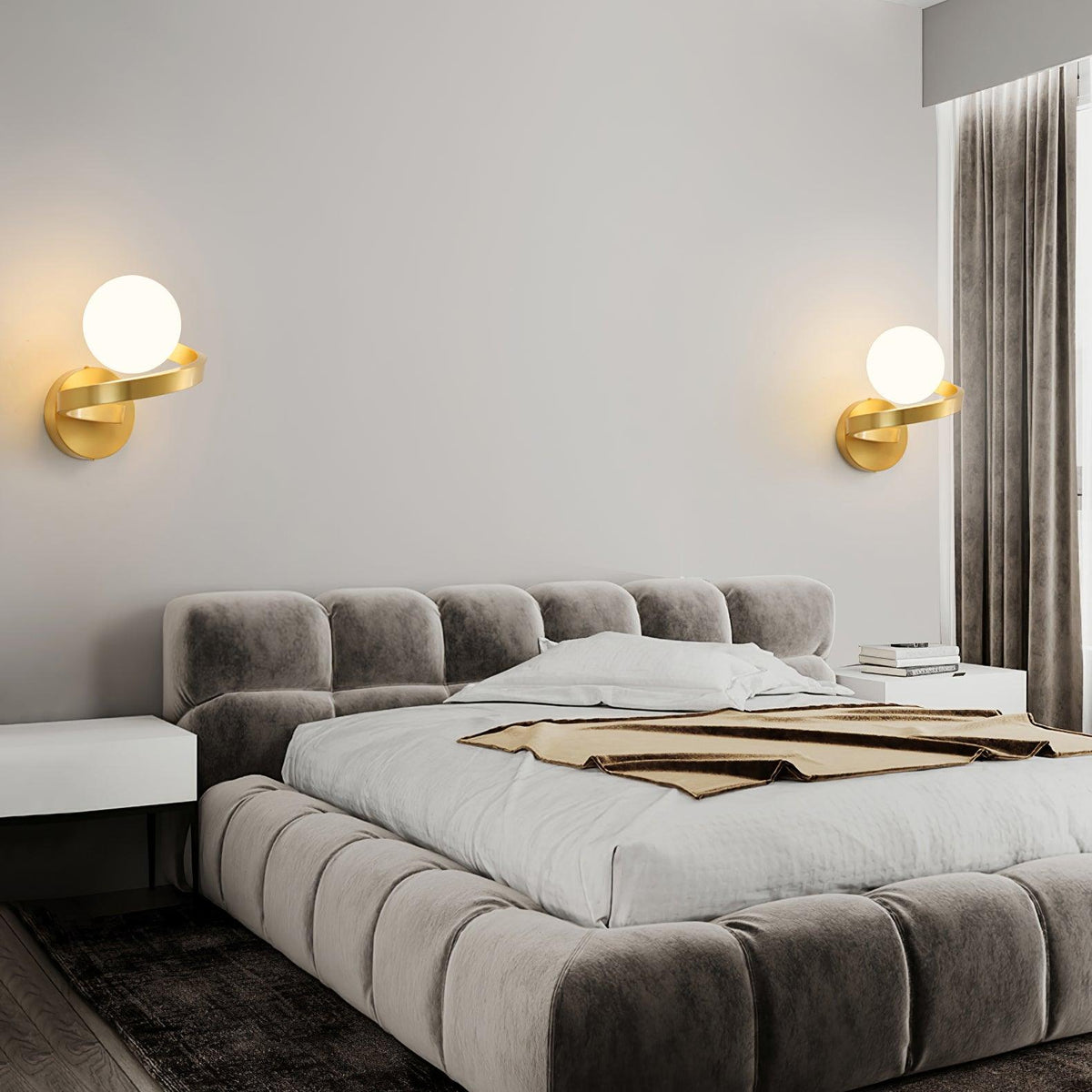 Curved Wall Lamp Brass Spiral