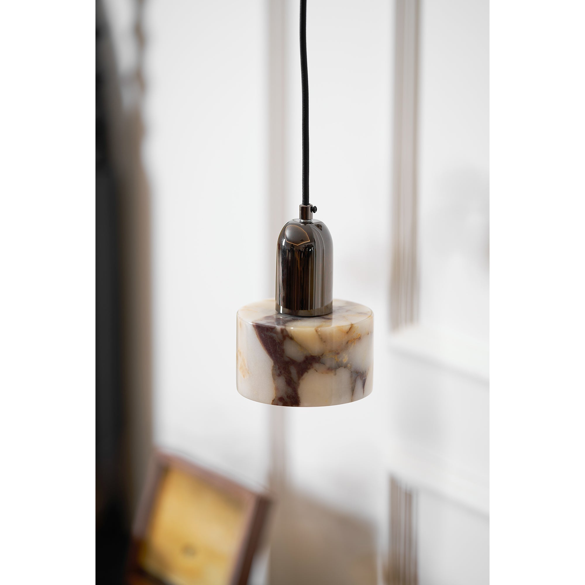 Flair Modern Minimalist Marble Pendant Lamp