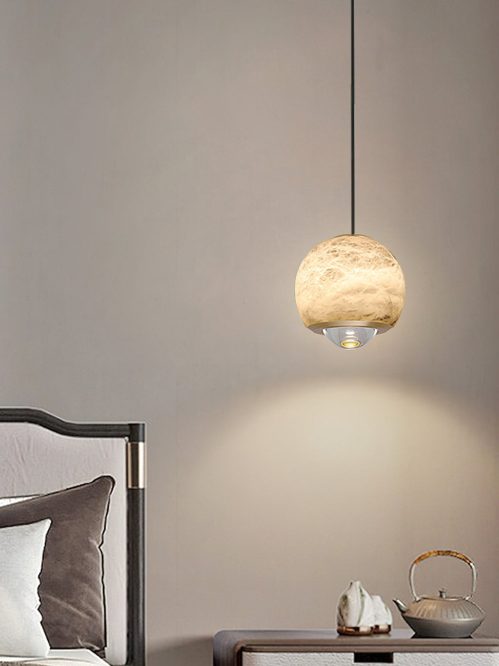 Zephaan Modern Minimalist Brass Alabaster Pendant Light