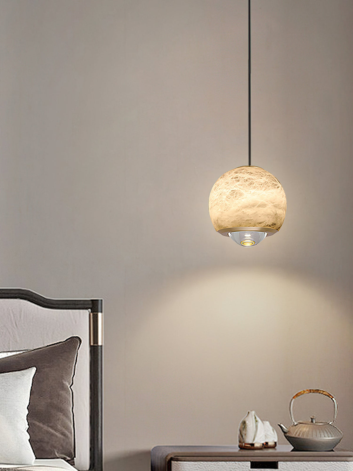 Zephaan Modern Minimalist Brass Alabaster Pendant Light
