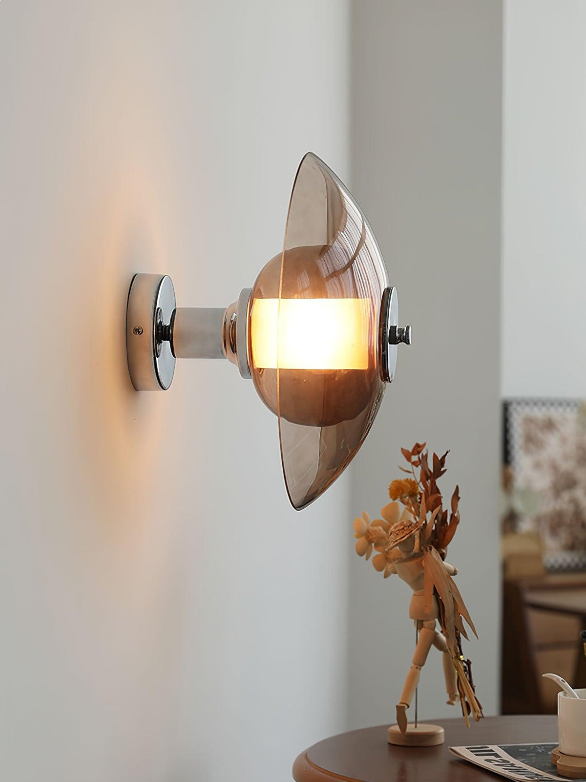 Cocarir Nordic Art Flying Saucer Plug-in Wall Light
