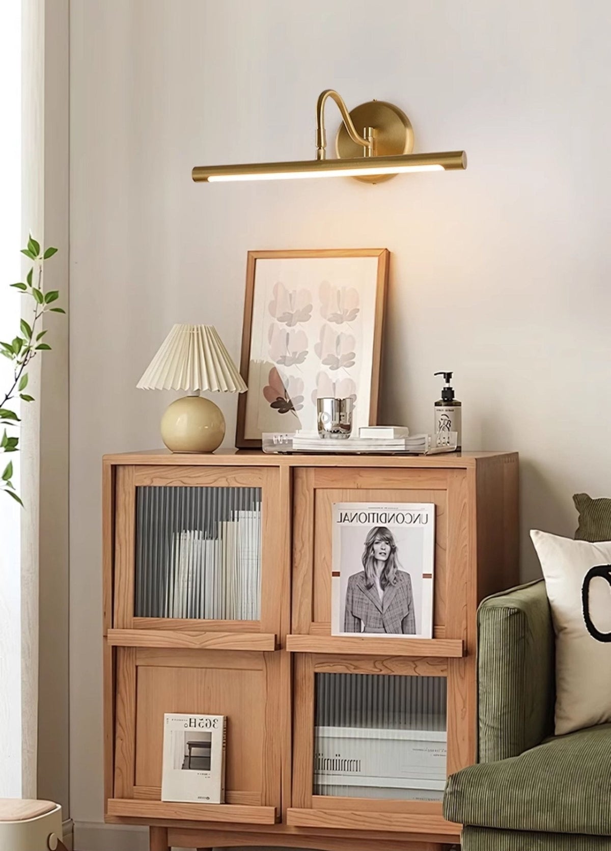 Gildra Modern Metal Wall Light