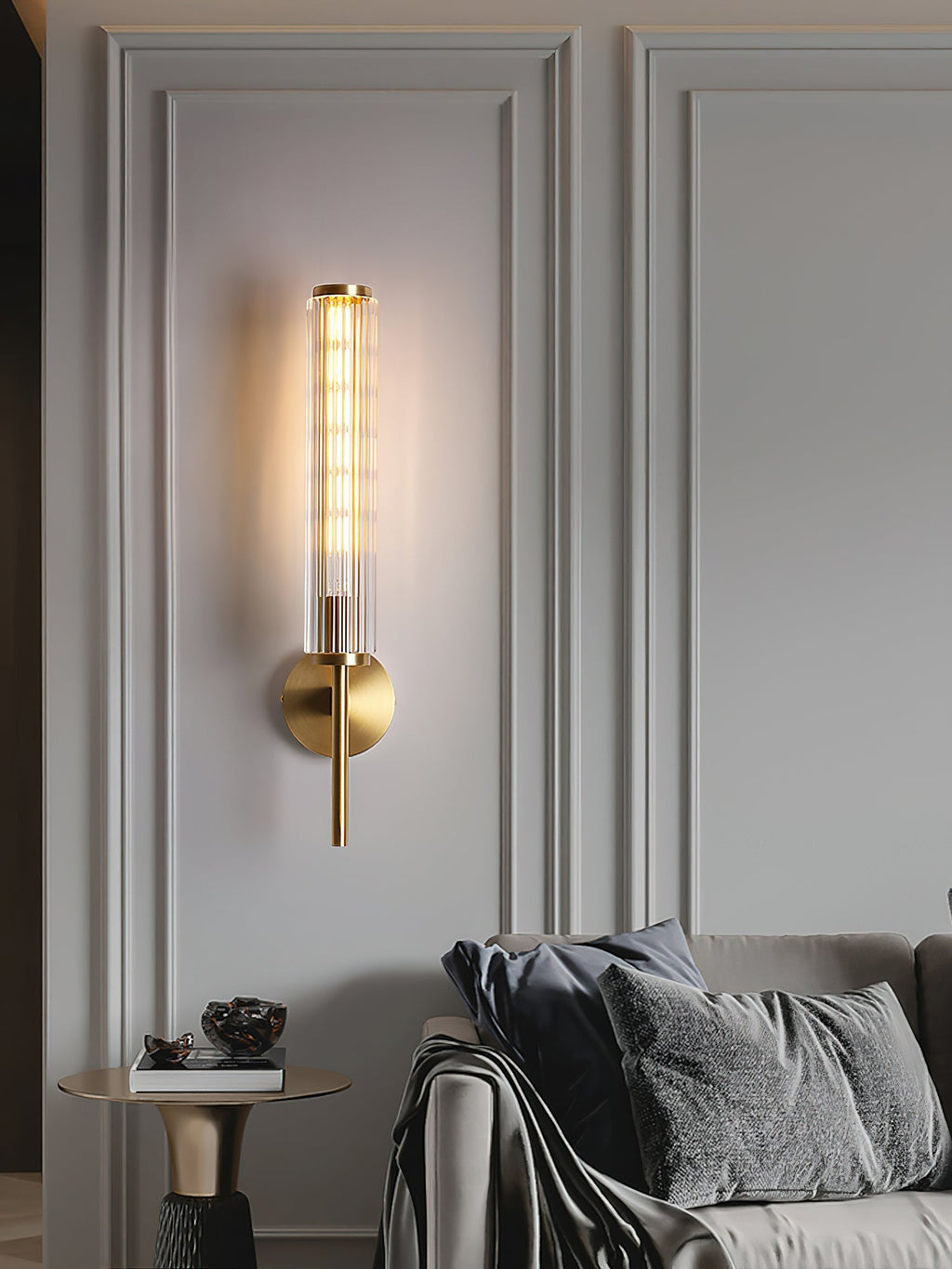 Cemaros Premium Linear Brass Glass Wall Light