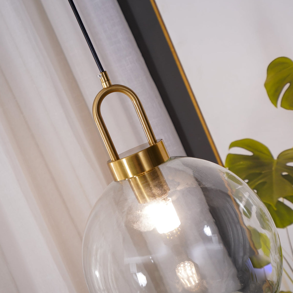 Lustra Minimalist Glass Pendant Light