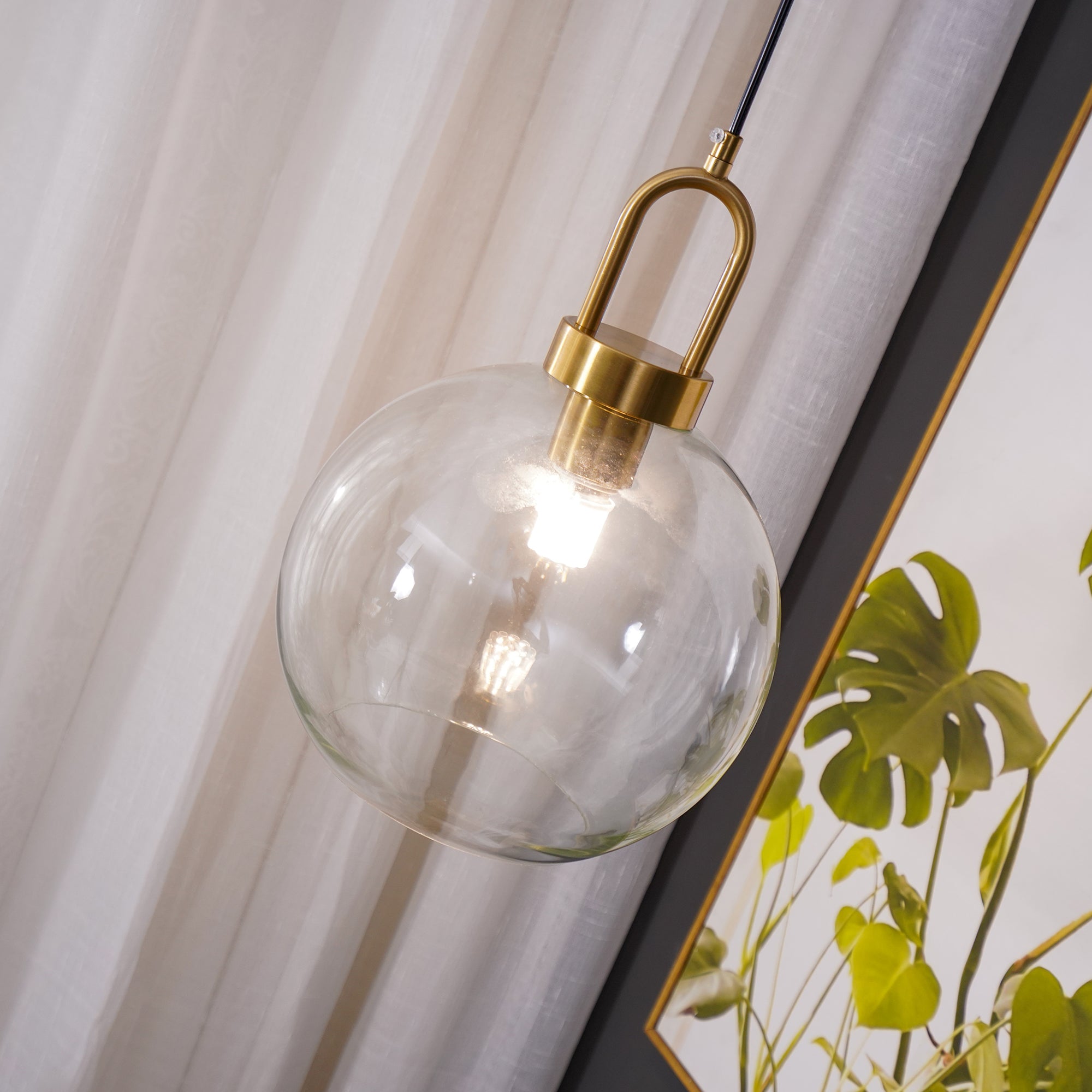 Lustra Minimalist Glass Pendant Light