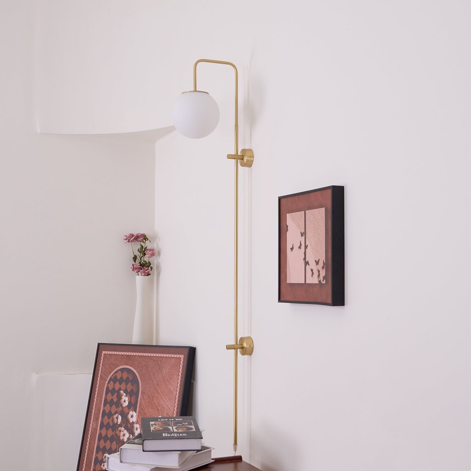 Evshaia Premium Elegance Globe Plug-in Brass Glass Sconce Wall lamp
