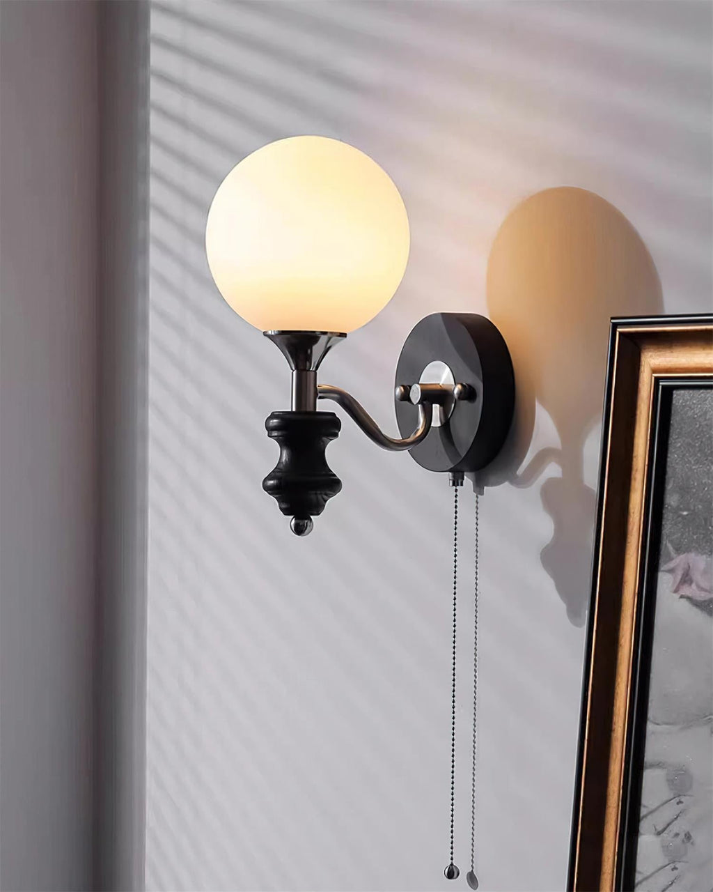 Duvin Frosted Glass Vintage Wall Lamp