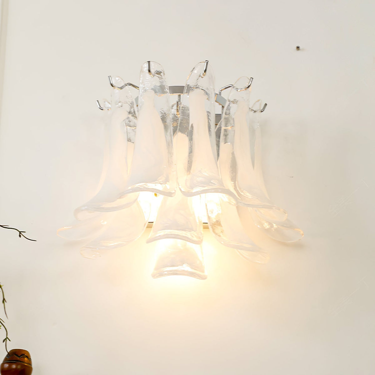 Aurora Wall Lamp Petal Glass Horseshoe Shaped Minimalist