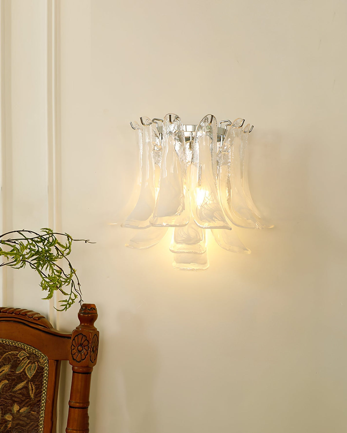Aurora Wall Lamp Petal Glass Horseshoe Shaped Minimalist