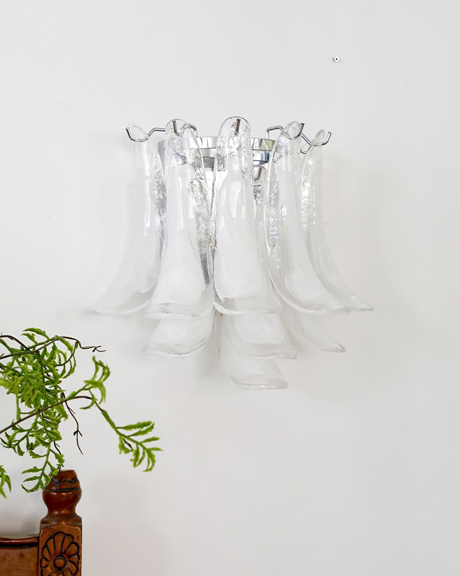 Aurora Wall Lamp Petal Glass Horseshoe Shaped Minimalist
